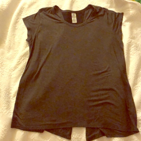 Active Top - Picture 1 of 4